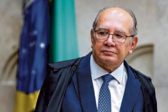 Ministro Gilmar Mendes nega pedido de prisão domiciliar a Bolsonaro