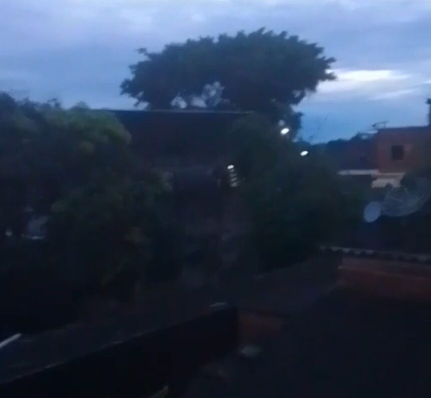 Confronto entre facções causa intensa troca de tiros no Parque Prazeres, em Campos