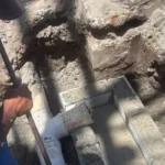 Prefeitura de Cabo Frio realiza manutenção na rede de drenagem da Estrada de Búzios