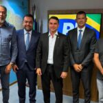 Flávio Bolsonaro e Castro definem candidatos a governador e vice do Rio