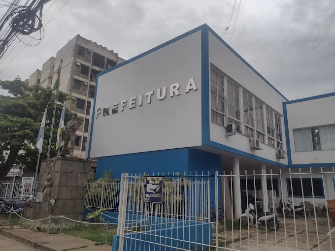 Prefeitura de Santo Antônio de Pádua publica edital de concurso com mais de 400 vagas em diferentes áreas