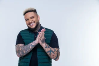 Cantor Suel será a atração surpresa a se apresentar neste sábado em SJB