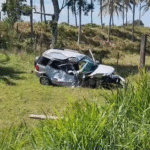 Motorista de carro fica ferido após acidente com ônibus na BR-356 entre Campos e SJB