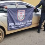 Homem com carro furtado tenta fugir da polícia pelo rio, mas acaba preso em São Fidélis