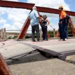 Equipes da Prefeitura e do Estado realizam vistoria na Ponte Barcelos Martins nesta sexta-feira
