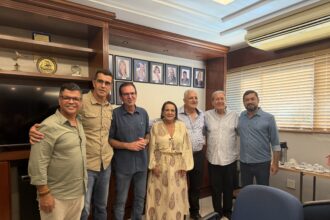 Eduardo Paes participa de encontro com empresários em Campos e destaca royalties do petróleo