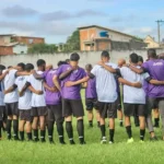 Mirando dois acessos no ano e com parceria internacional, Roxinho retorna ao futebol em 2026