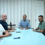 Prefeito de Campos define Juninho Virgílio na Segov e Dudu Azevedo como liderança na Câmara