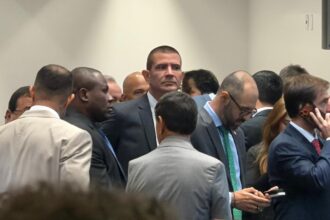 Douglas Ruas é eleito o novo presidente da Alerj