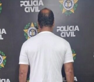 Homem é preso em flagrante após esfaquear esposa em Campos