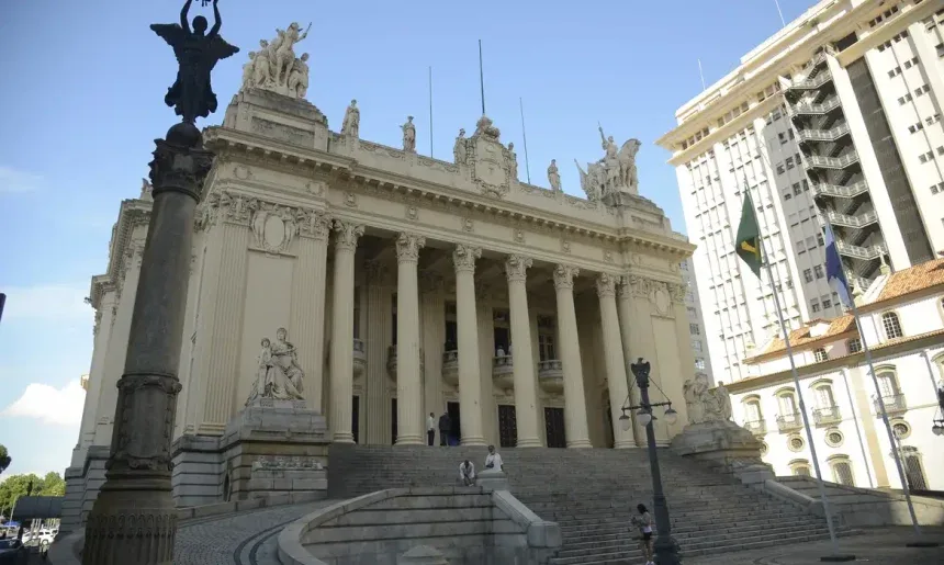 TRE-RJ homologa retotalização dos votos e Renan Jordy assume vaga na Alerj