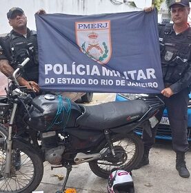 Perseguição policial termina com acidente após suspeitos furtarem loja de celulares em Campos
