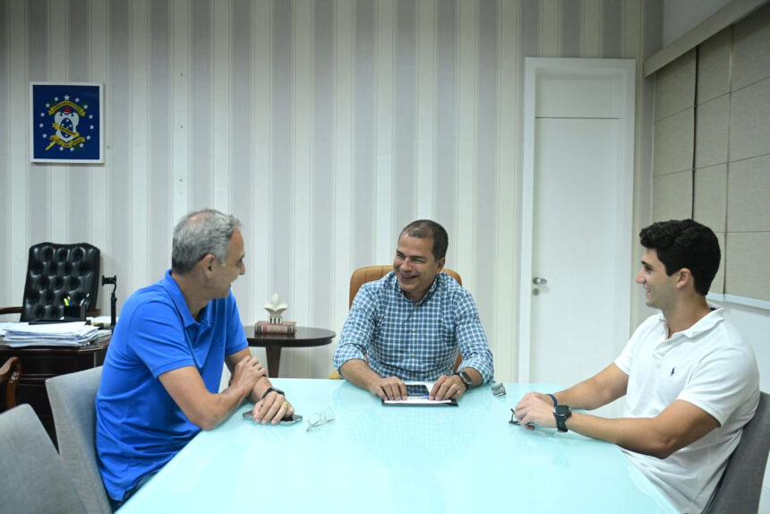 Frederico Paes anuncia que Campos terá unidade do supermercado Carone com geração de 500 empregos