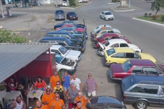 Amigos das Estradas retoma encontros mensais de carros antigos neste fim de semana em Campos