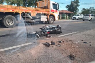 Motociclista fica ferido após colisão com carro na BR-101 em Campos