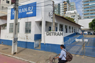 Detran RJ anuncia que site e app ficarão fora do ar neste sábado para modernização