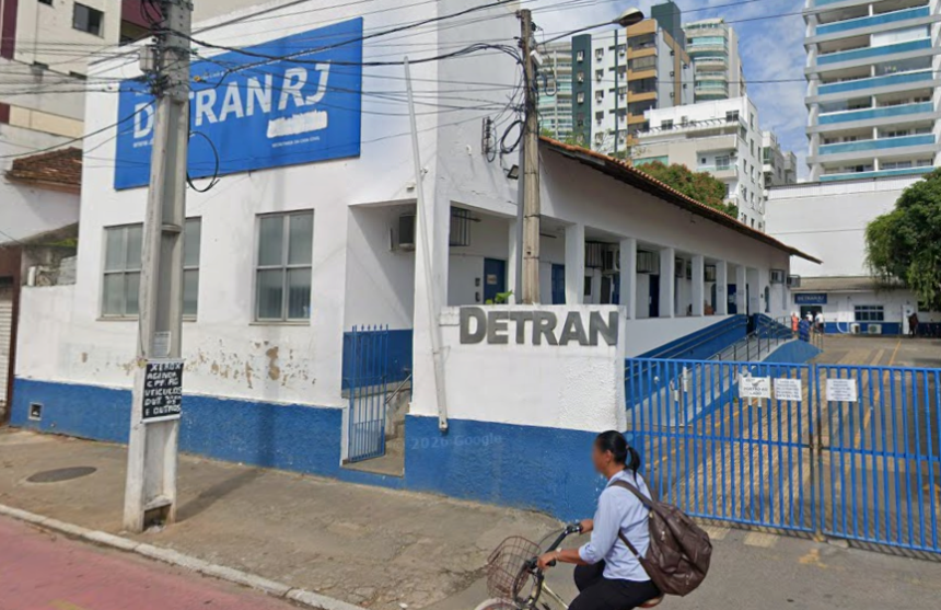 Detran RJ anuncia que site e app ficarão fora do ar neste sábado para modernização Detran RJ anuncia que site e app ficarão fora do ar neste sábado para modernização