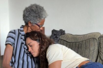 Jornalista e pré-candidata Ana Paula Mendes expõe demora no tratamento de câncer e drama de pacientes no Norte Fluminense