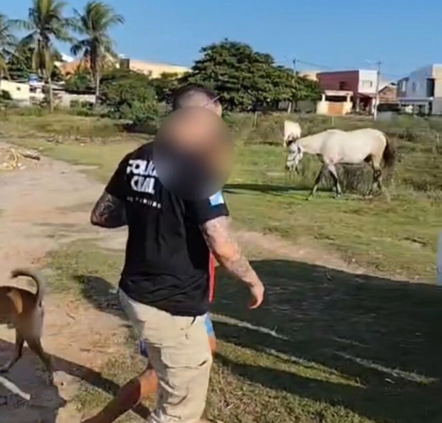 Polícia Civil prende acusado de agredir homem por ciúmes da companheira na praia do Farol
