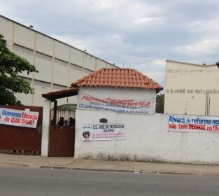 Diretora precisa ser hospitalizada após ser agredida por aluna dentro de escola em Campos