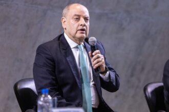 GSI prevê gasto de até R$ 16,5 milhões com locação de veículos, incluindo SUVs blindados, em meio a contenção de despesas no estado