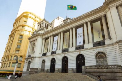 Sancionada lei da Câmara do Rio que colocará programa de educação financeira nas escolas municipais