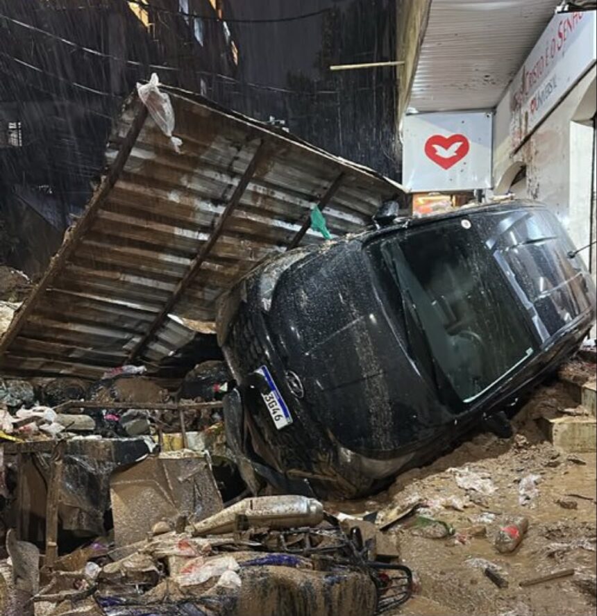 Em 24 horas, choveu na Rocinha mais que o dobro do esperado para o mês inteiro