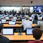 CCJ da Câmara aprova PEC que reduz maioridade penal para 16 anos
