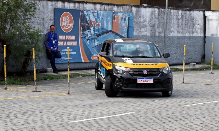 Detran RJ deixa de exigir manobra de baliza no exame prático de primeira habilitação