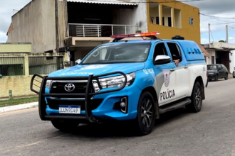 Homem é preso após tentar matar a companheira e incendiar casa em Grussaí