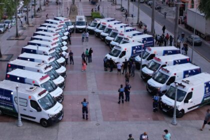 Prefeitura de Campos entrega 40 ambulâncias para repor frota e reforçar atendimento no município