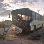 Acidente entre carreta e caminhão é registrado na BR-101, em Campos