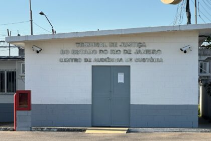 Justiça concede liberdade para mãe que registrou agressões e ameaças contra filho de cinco meses em SJB
