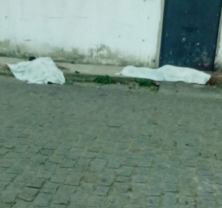 Jovens são assassinados a tiros após saírem de festa em Campos