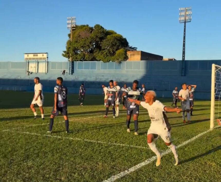 Lekinho decide mais uma, Americano vence o Macaé de virada e avança na Copa Rio Lekinho decide mais uma, Americano vence o Macaé de virada e avança na Copa Rio