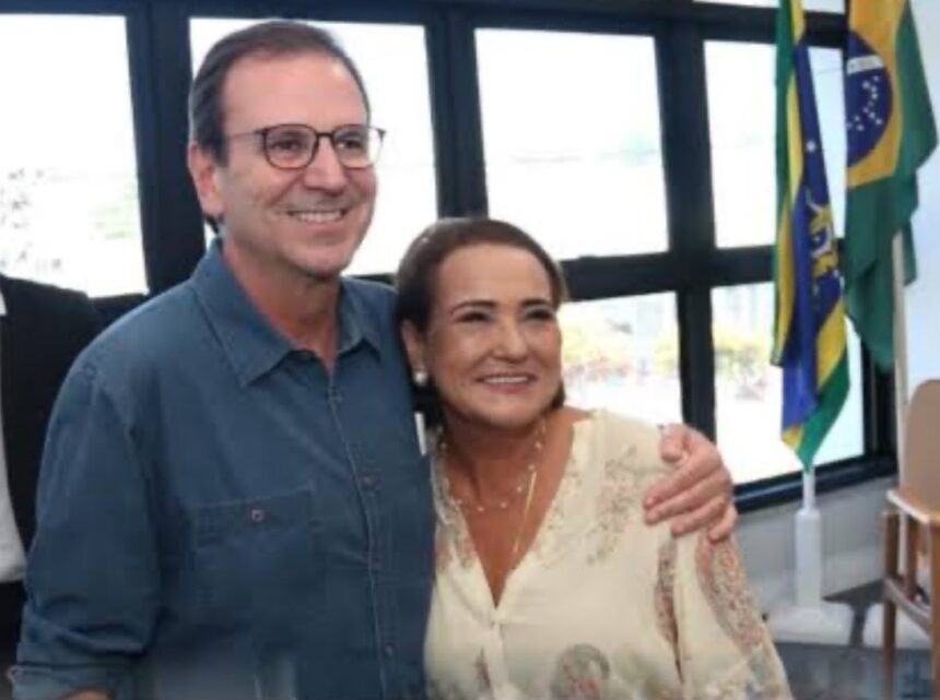 Ao lado de Carla Machado, Eduardo Paes visita Porto do Açu nesta terça-feira Ao lado de Carla Machado, Eduardo Paes visita Porto do Açu nesta terça-feira