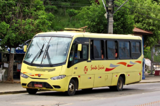 Ônibus são paralisados em Itaperuna devido a dívidas da Prefeitura, e população fica sem transporte coletivo
