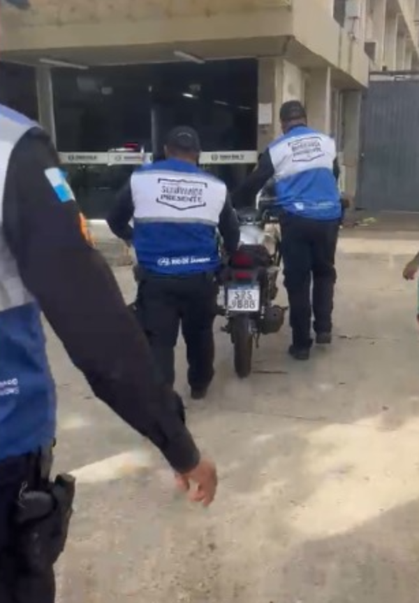 Homem é preso após tentar vender moto com registro de roubo em Campos