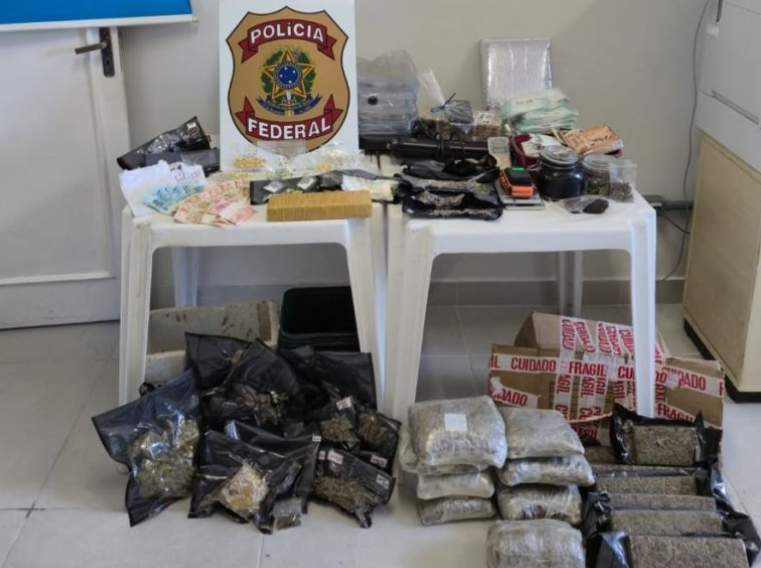 PF prende homem em flagrante por tráfico de drogas em Campos PF prende homem em flagrante por tráfico de drogas em Campos