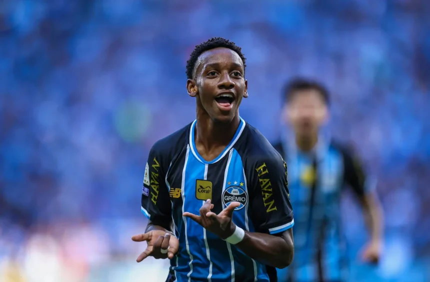 Grêmio aceita proposta de R$ 70 milhões do futebol europeu por joia campista Grêmio aceita proposta de R$ 70 milhões do futebol europeu por joia campista