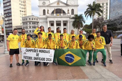 Seleção Brasileira de Futebol Unificado retorna a Campos e é recebida com festa após título da Copa do Mundo