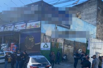 Operação conjunta em Campos fiscaliza estabelecimento suspeito de receber materiais furtados