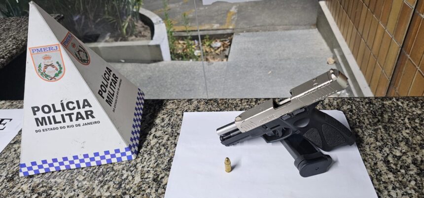 Homem é preso por porte ilegal de arma antes do show de MC Poze em Campos