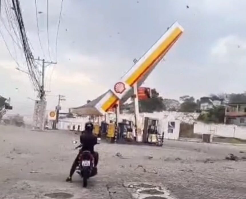 Rajadas de até 92 km/h assustam moradores e provocam estragos no Rio Rajadas de até 92 km/h assustam moradores e provocam estragos no Rio