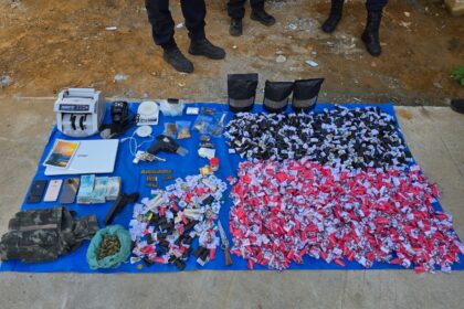 Operação termina com cinco suspeitos detidos e grande apreensão de armas e drogas em Itaperuna