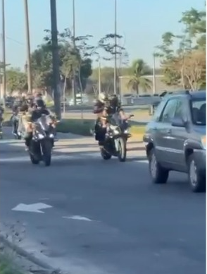 VÍDEO: Após morte de mecânico da Universo Off-Road Campos, amigos e familiares fazem cortejo emocionan VÍDEO: Após morte de mecânico da Universo Off-Road Campos, amigos e familiares fazem cortejo emocionan
