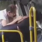 VÍDEO: Passageira e motorista se envolvem em briga com socos e mordidas em ônibus no Rio