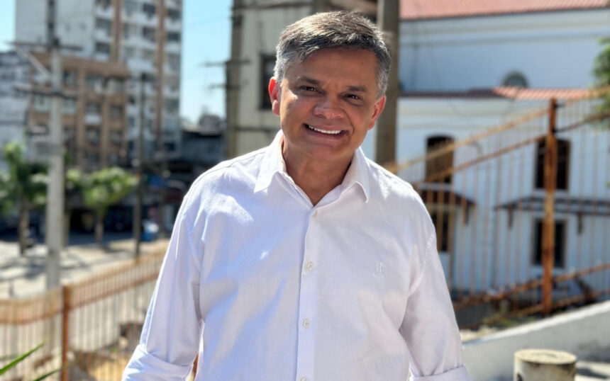 Dimas Gadelha anuncia que disputará a reeleição para deputado federal Dimas Gadelha anuncia que disputará a reeleição para deputado federal