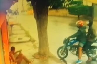 Em meio ao crescimento dos roubos em Campos, homem é assaltado enquanto estava sentado na calçada