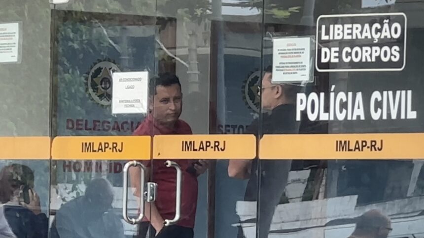 Familiares aguardam identificação dos corpos de colombianas mortas em queda de helicóptero